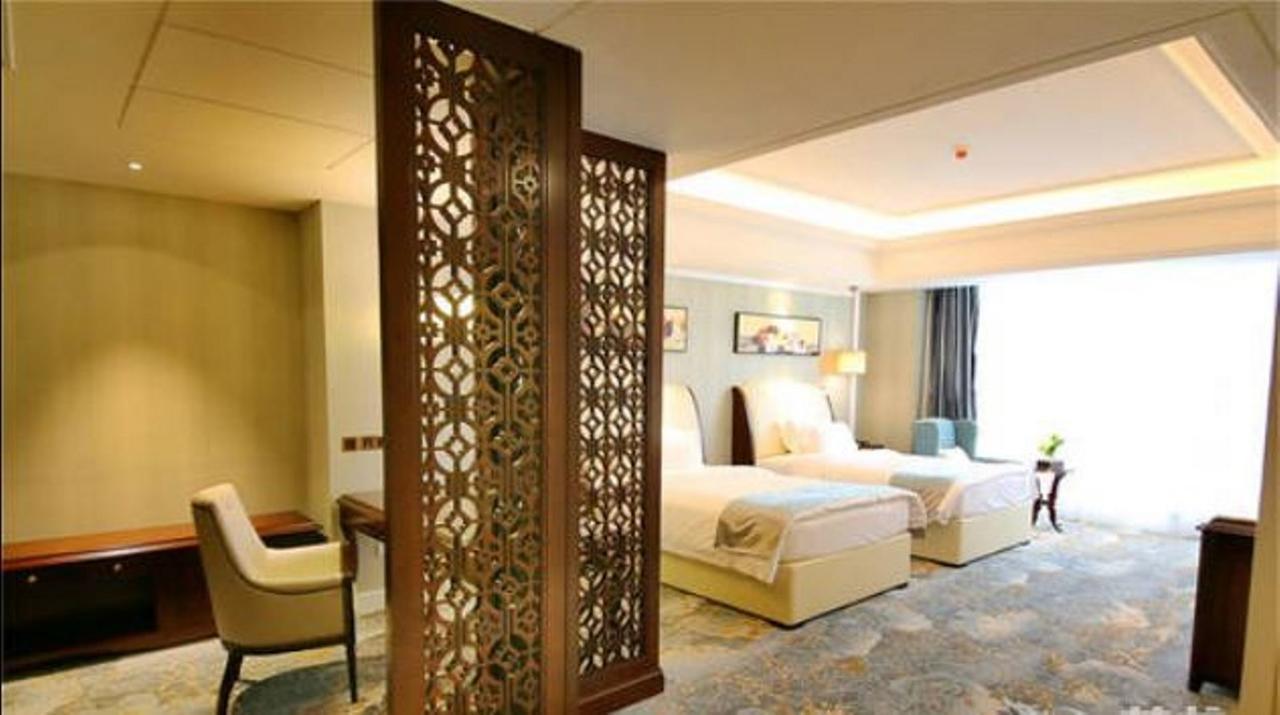 Jinqian Jiahua International Hotel Chishui  Екстериор снимка